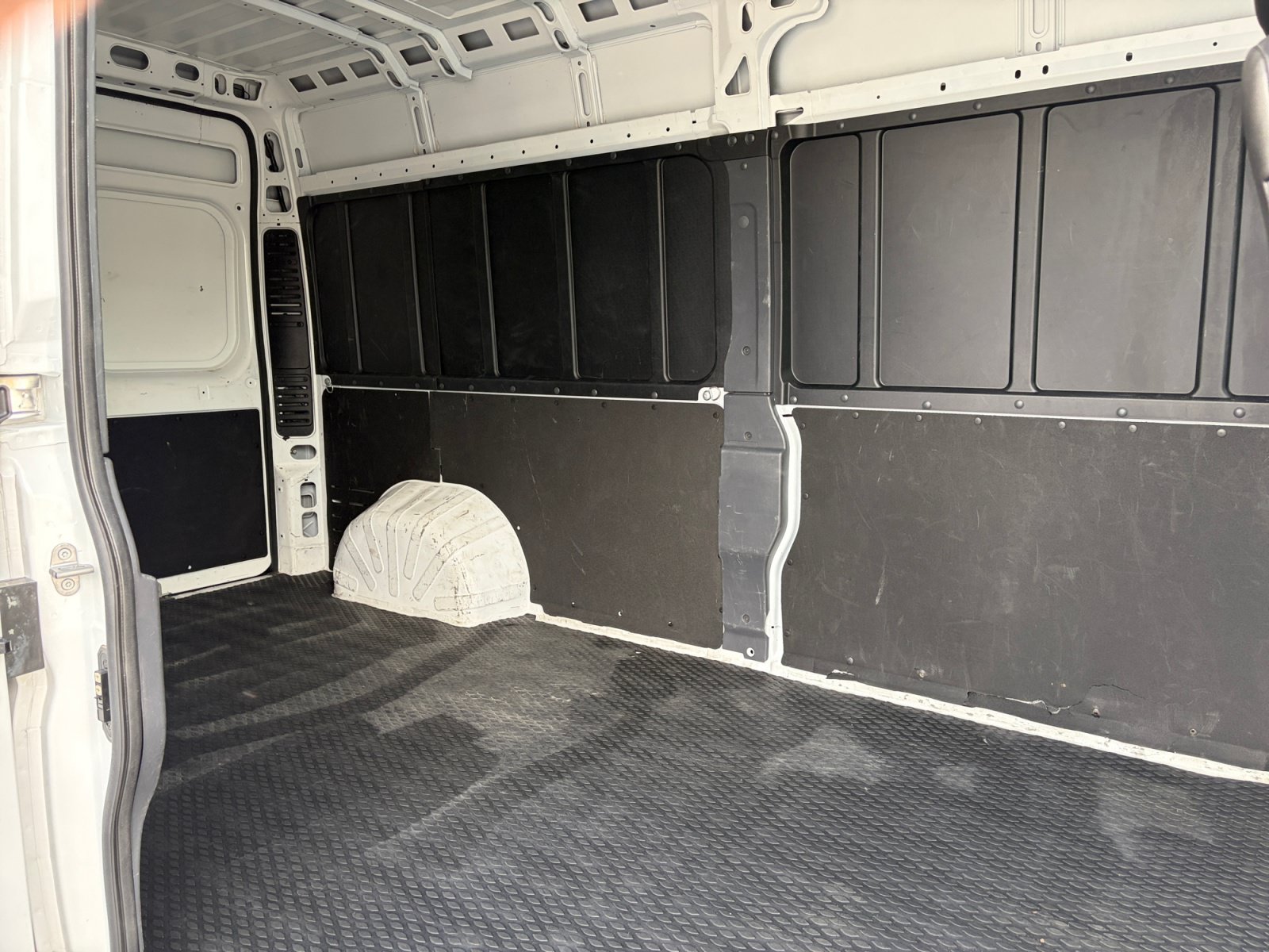Used 2023 RAM ProMaster 2500 FWD image 34