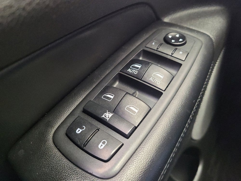 Used 2018 Jeep Grand Cherokee Laredo AWD/4WD image 27