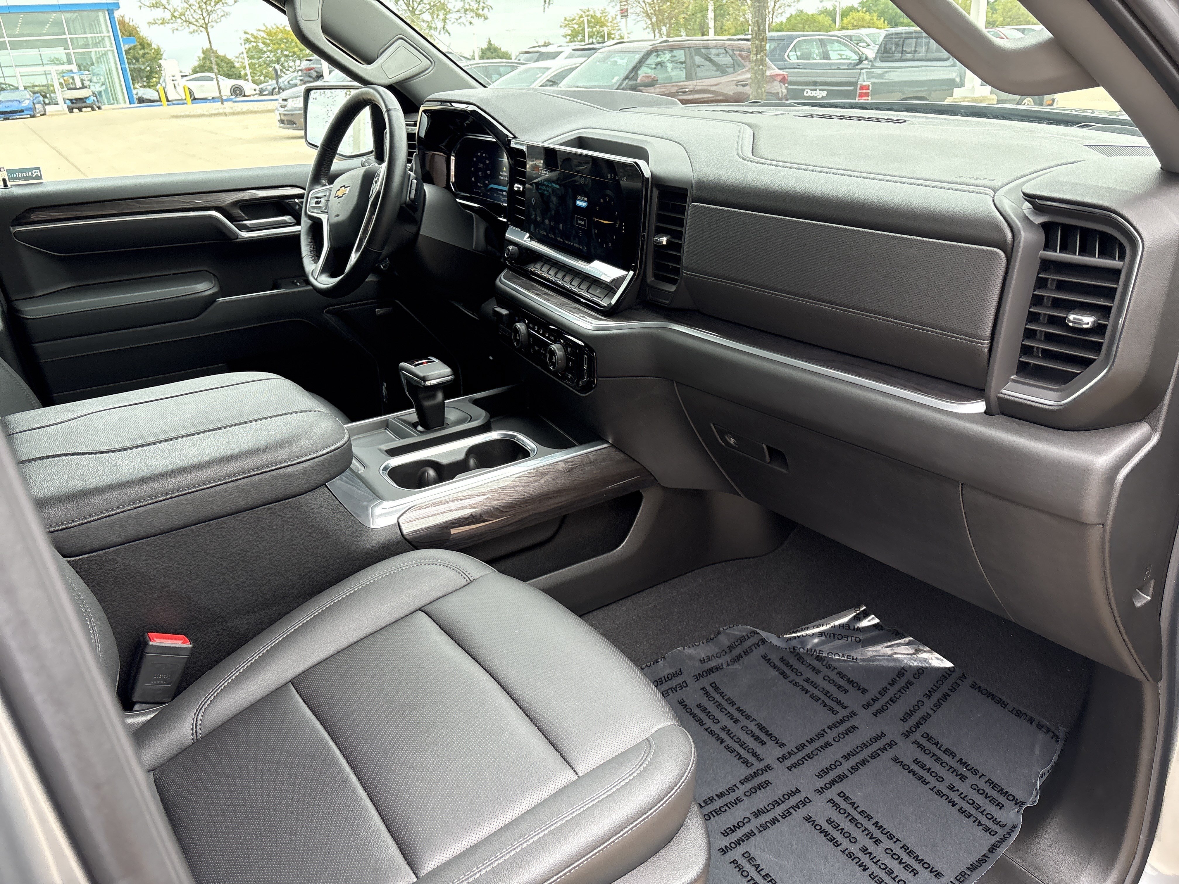 Used 2026 Chevrolet Silverado 1500 LTZ AWD/4WD image 16