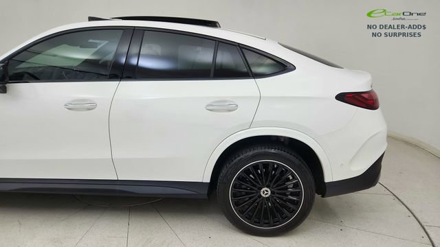 Used 2025 Mercedes-Benz GLC 300 4MATIC image 10
