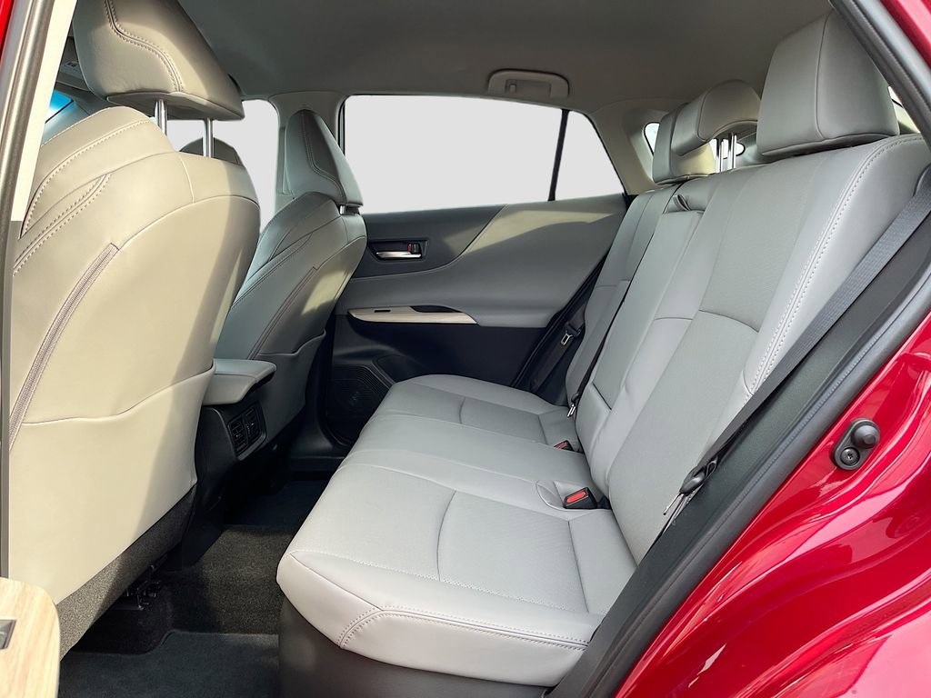 Used 2024 Toyota Venza Limited image 22