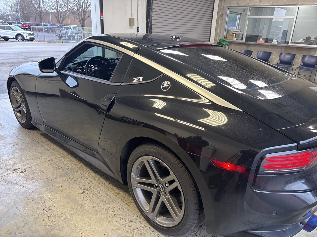 Used 2025 Nissan Z Sport w/ Floor Mat Package image 3