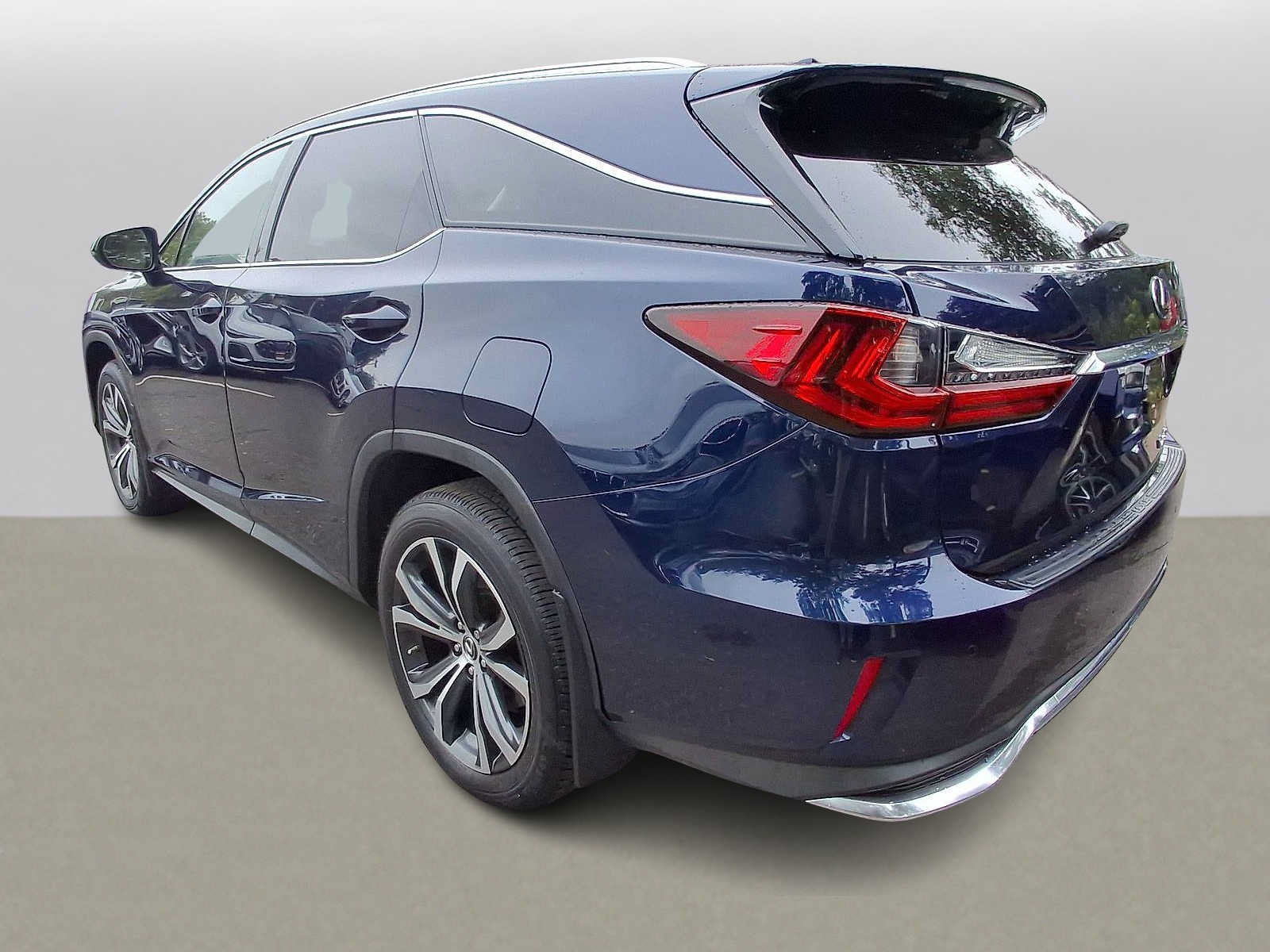 Used 2022 Lexus RX 350L Premium w/ Premium Package AWD/4WD image 28