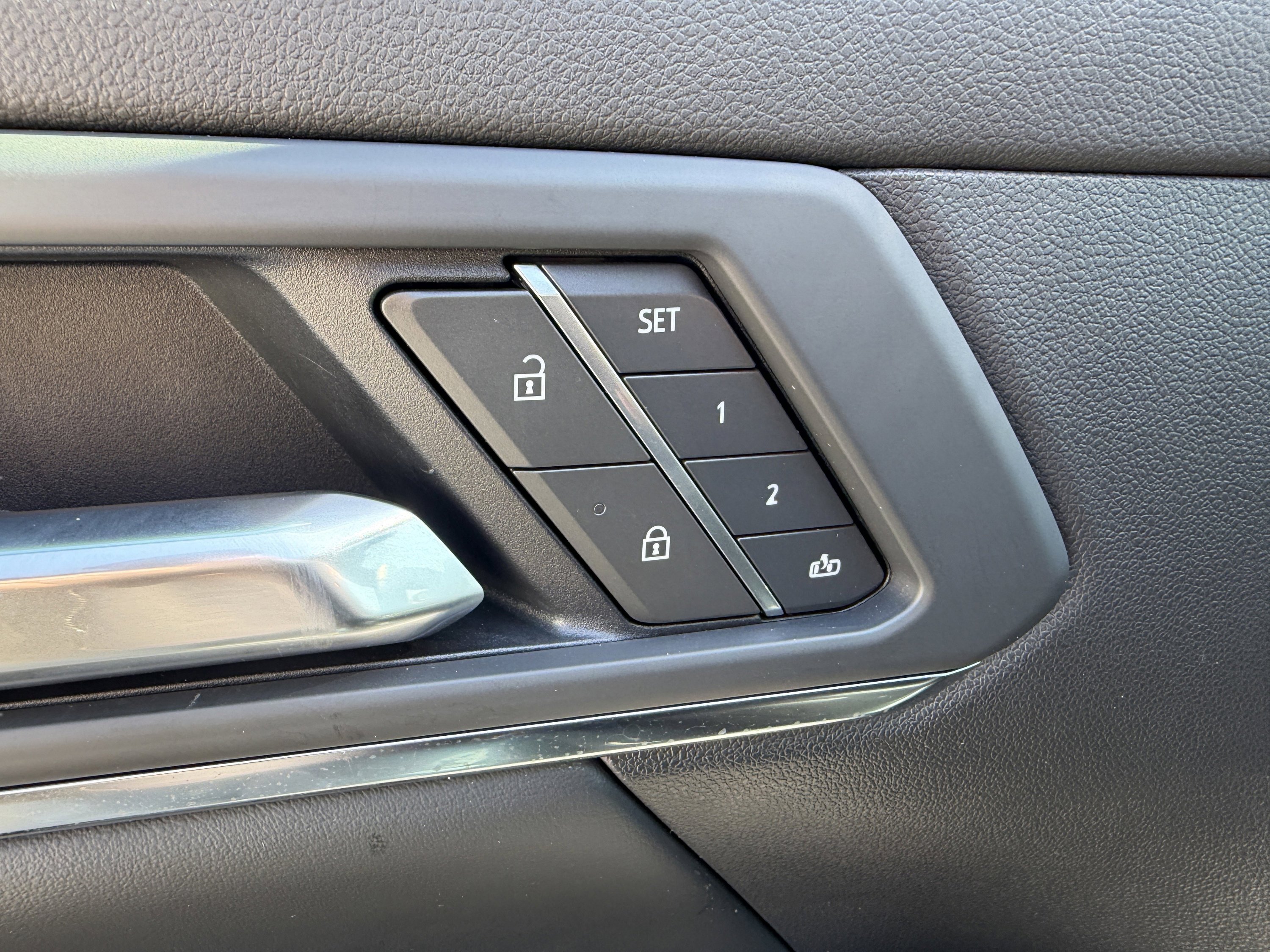 Used 2025 GMC Terrain Elevation w/ Elevation Premium Package AWD/4WD image 22