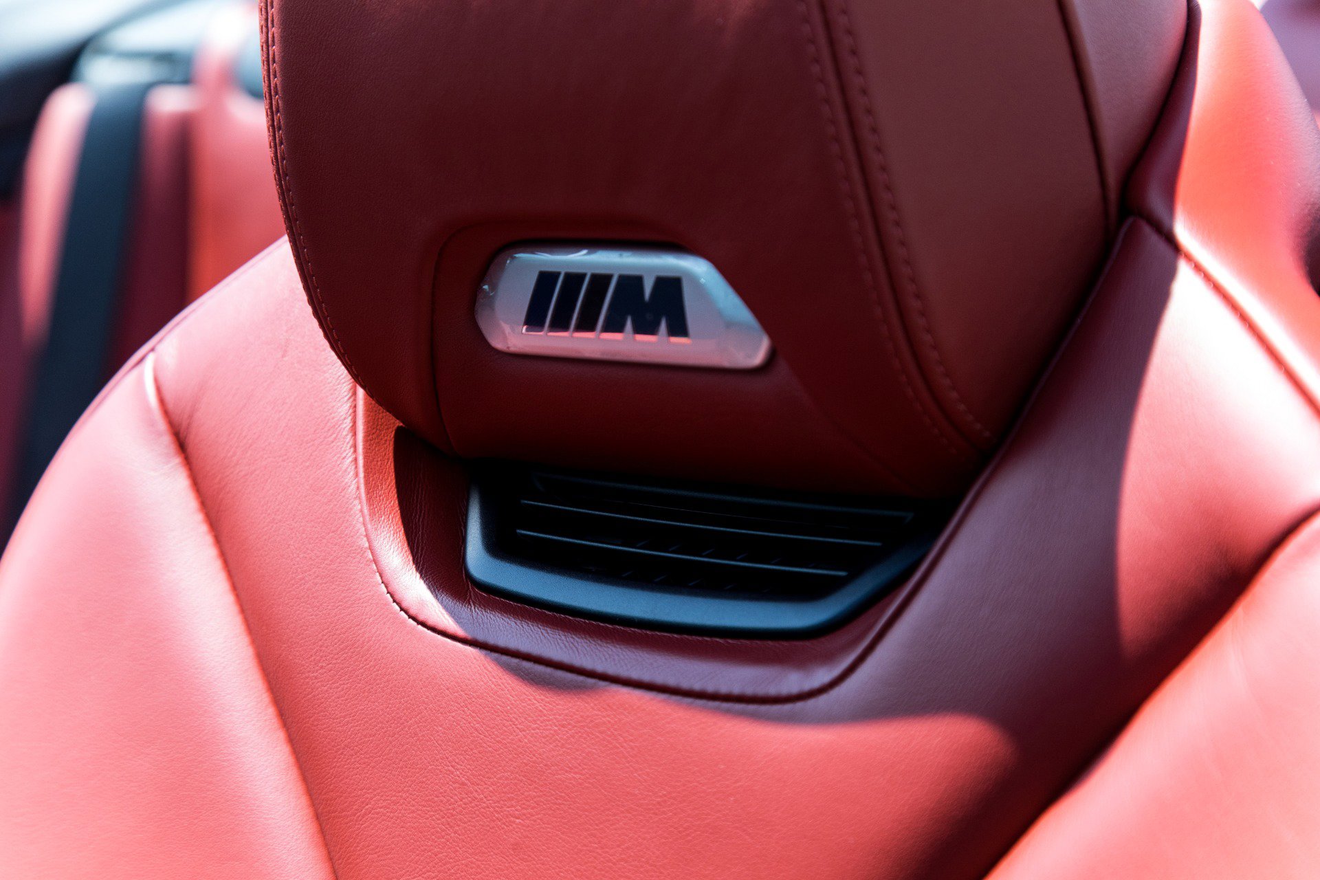 Used 2016 BMW M4 Convertible image 46