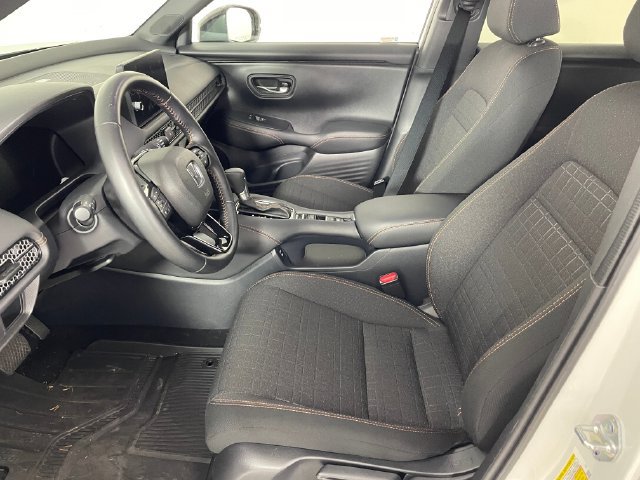 Used 2026 Honda HR-V Sport image 2