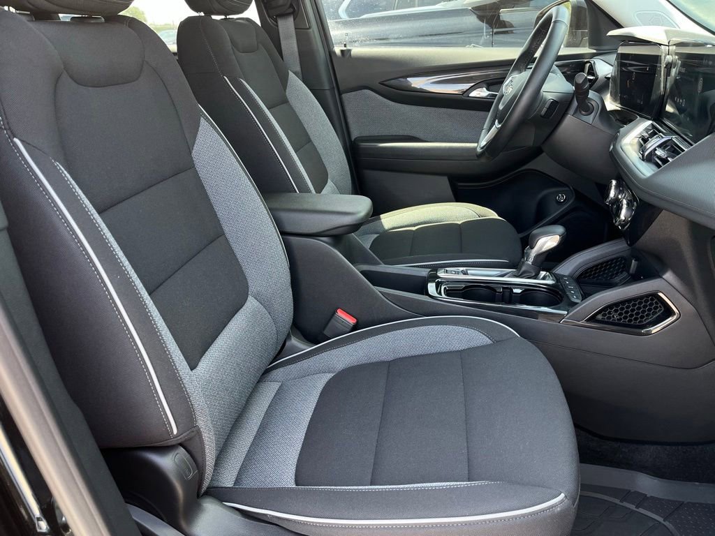 New 2026 Chevrolet TrailBlazer LT w/ Convenience Package AWD/4WD image 9