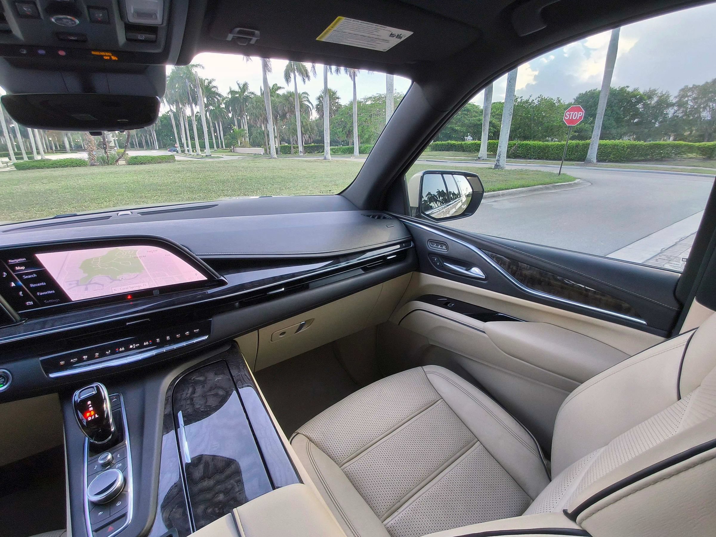 Used 2021 Cadillac Escalade ESV Premium Luxury w/ Performance Package RWD image 27