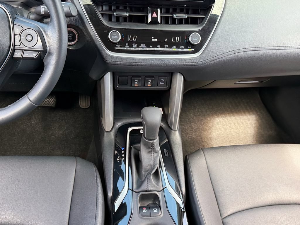 Used 2023 Toyota Corolla Cross XLE w/ Convenience Package AWD/4WD image 12