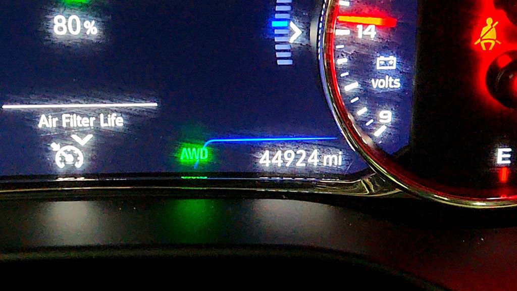 Used 2023 GMC Acadia AT4 w/ Technology Package image 16