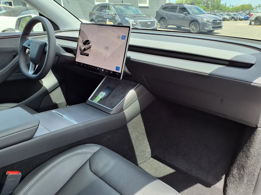 Used 2026 Tesla Model Y Long Range AWD/4WD image 11