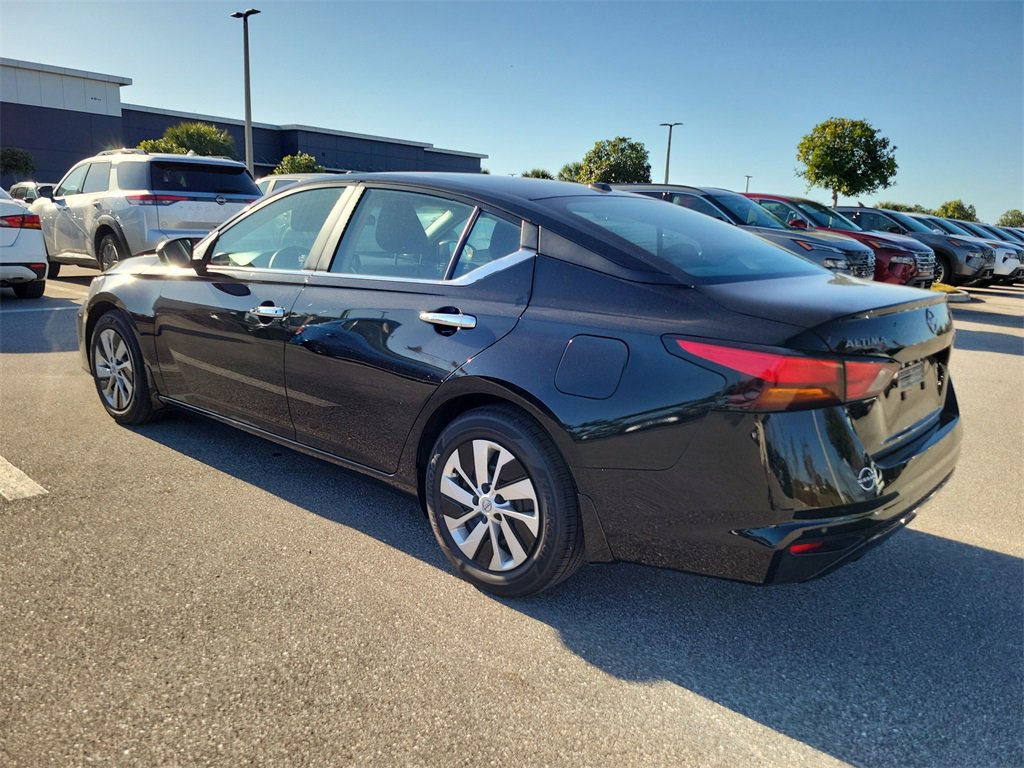 Used 2025 Nissan Altima 2.5 S image 6