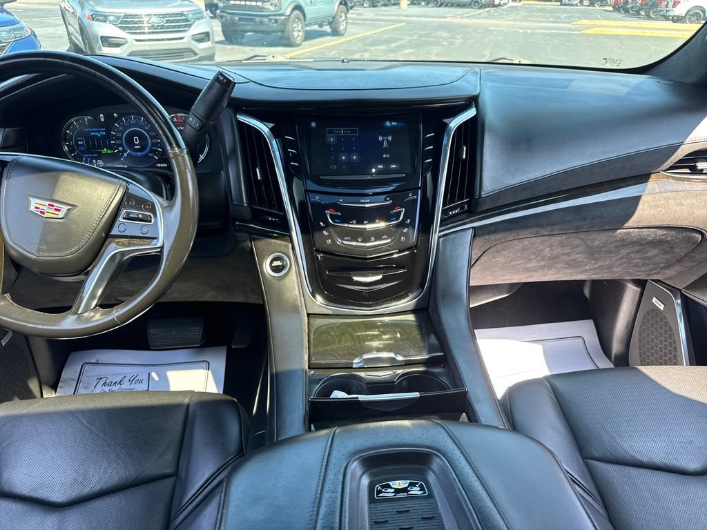 Used 2016 Cadillac Escalade ESV Platinum AWD/4WD image 26