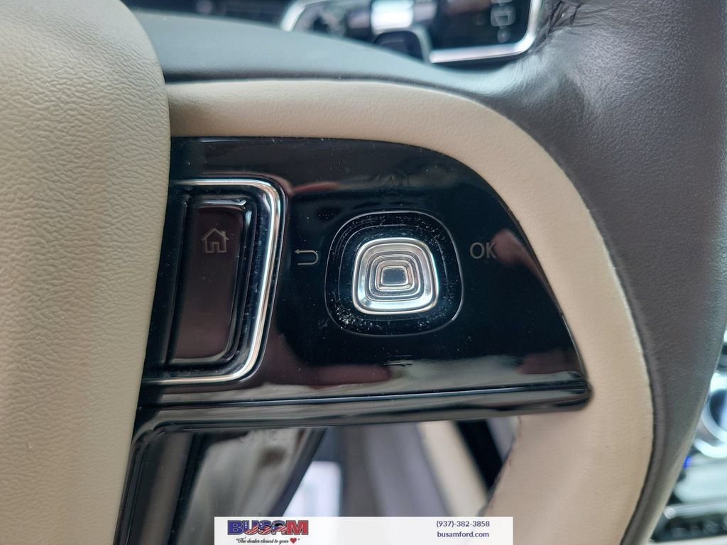 Used 2022 Lincoln Corsair AWD w/ Premium Package image 16