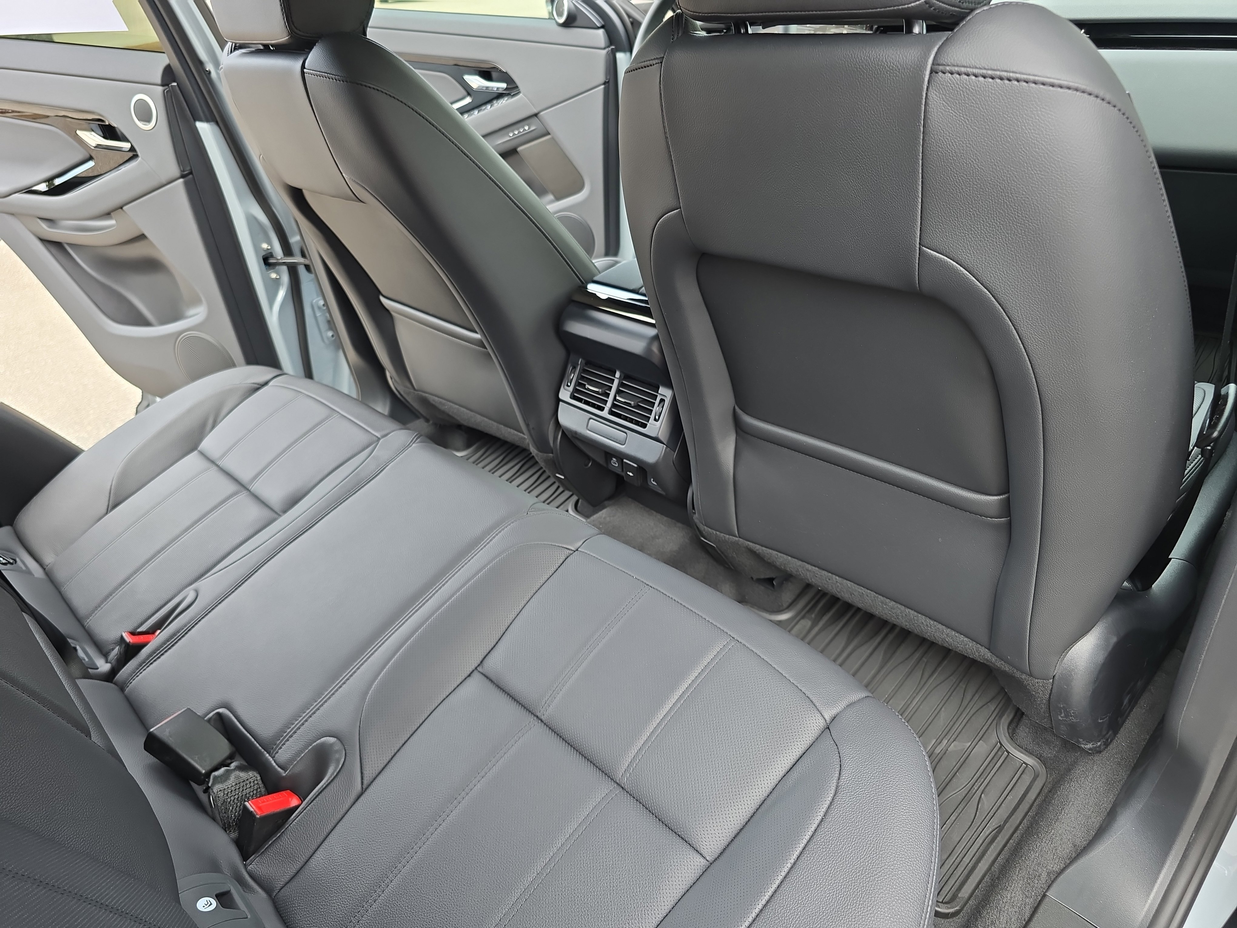 New 2026 Land Rover Range Rover Evoque S image 11