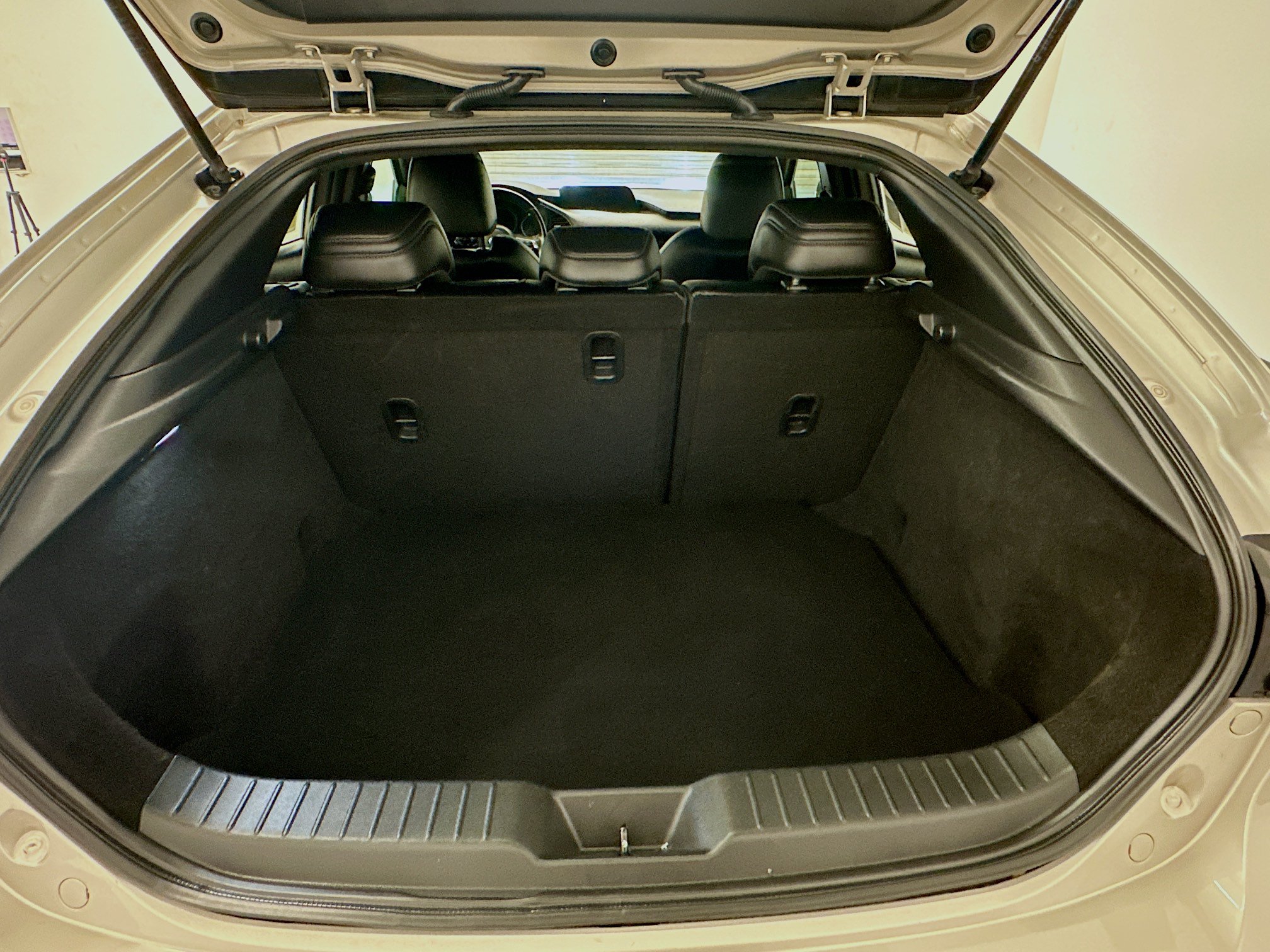 Used 2024 MAZDA MAZDA3 s FWD image 30