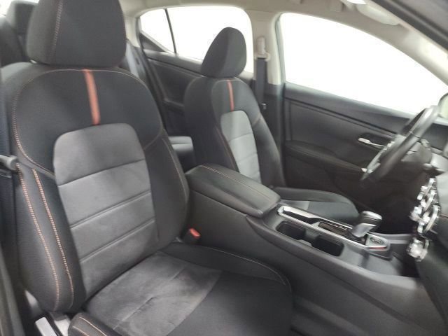 Used 2023 Nissan Sentra SR w/ Midnight Edition Package FWD image 12
