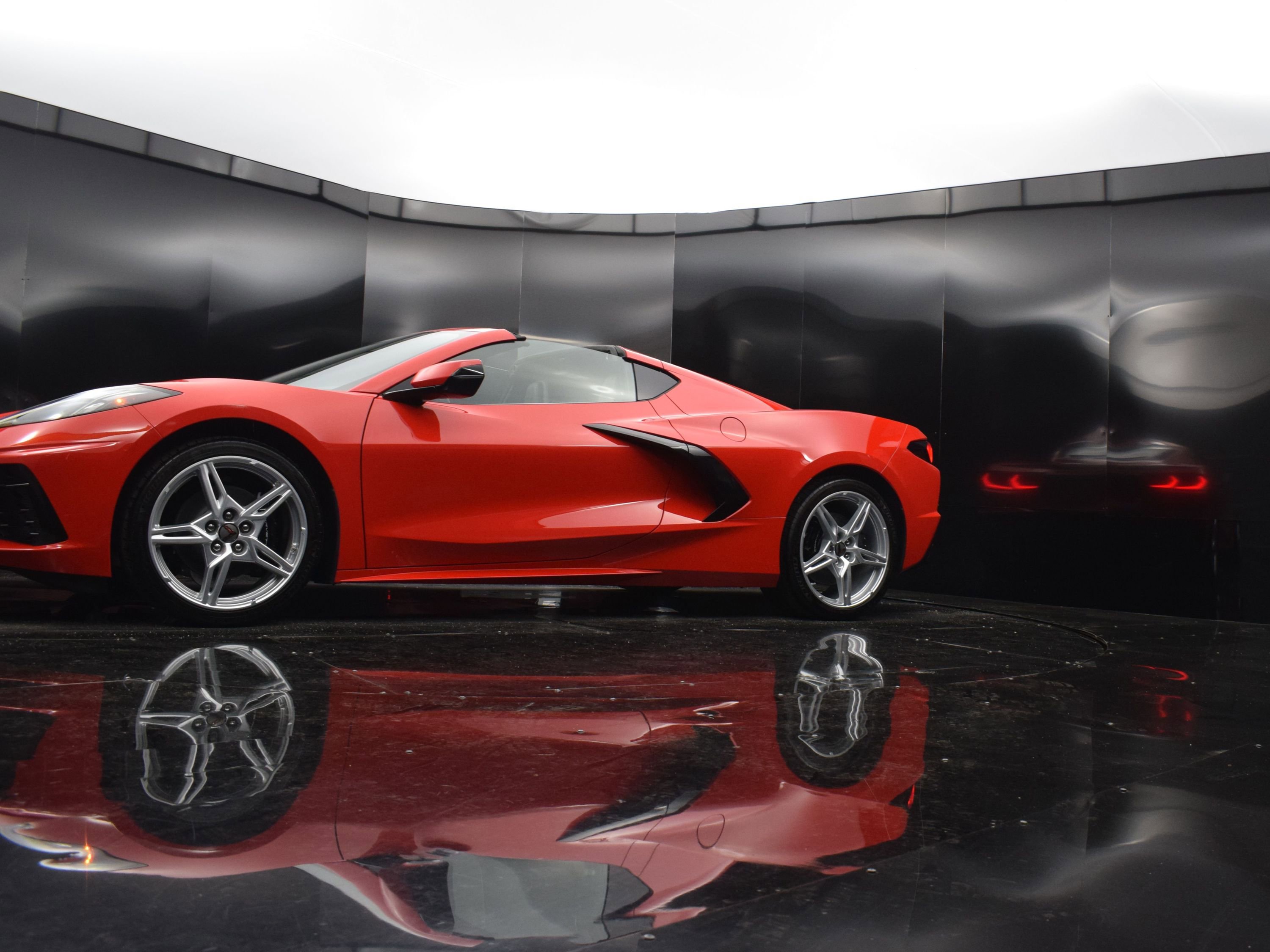 Used 2024 Chevrolet Corvette Stingray Preferred Cpe w/ 2LT image 17