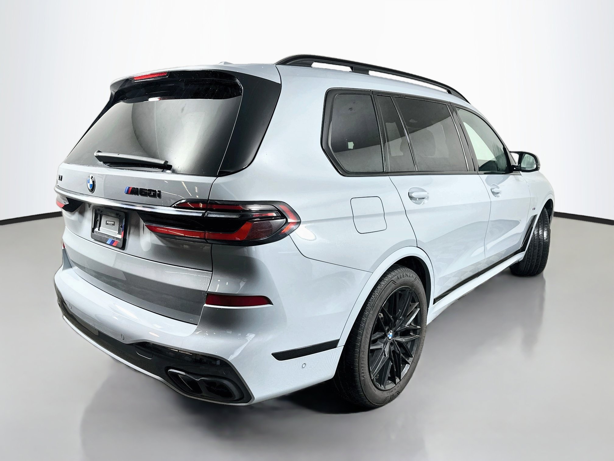 Used 2023 BMW X7 M60i w/ Executive Package AWD/4WD image 7