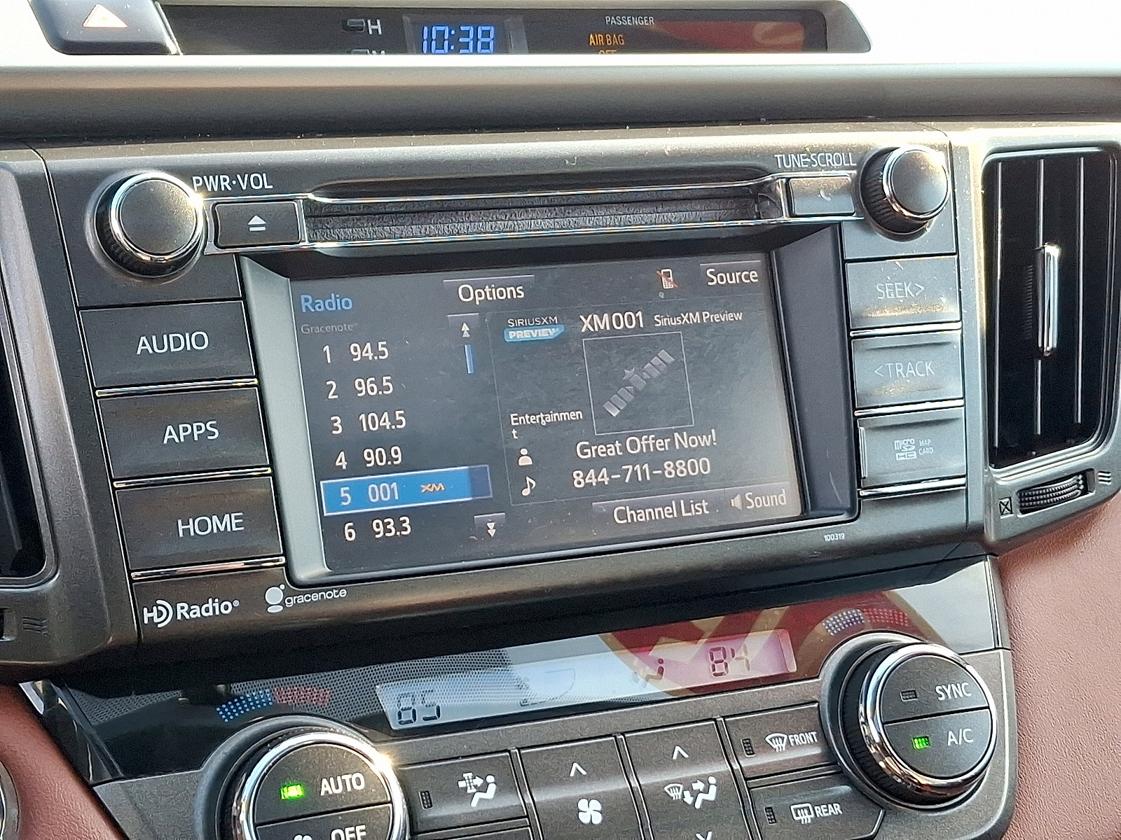 Used 2015 Toyota RAV4 Limited image 18