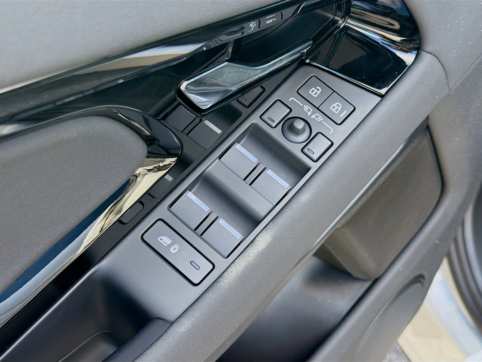 New 2026 Land Rover Range Rover Evoque S image 22