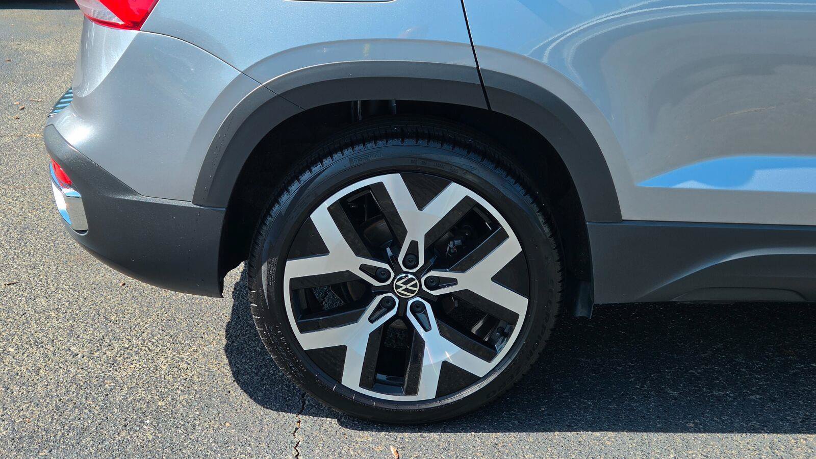 Certified 2023 Volkswagen Taos SEL AWD/4WD image 15