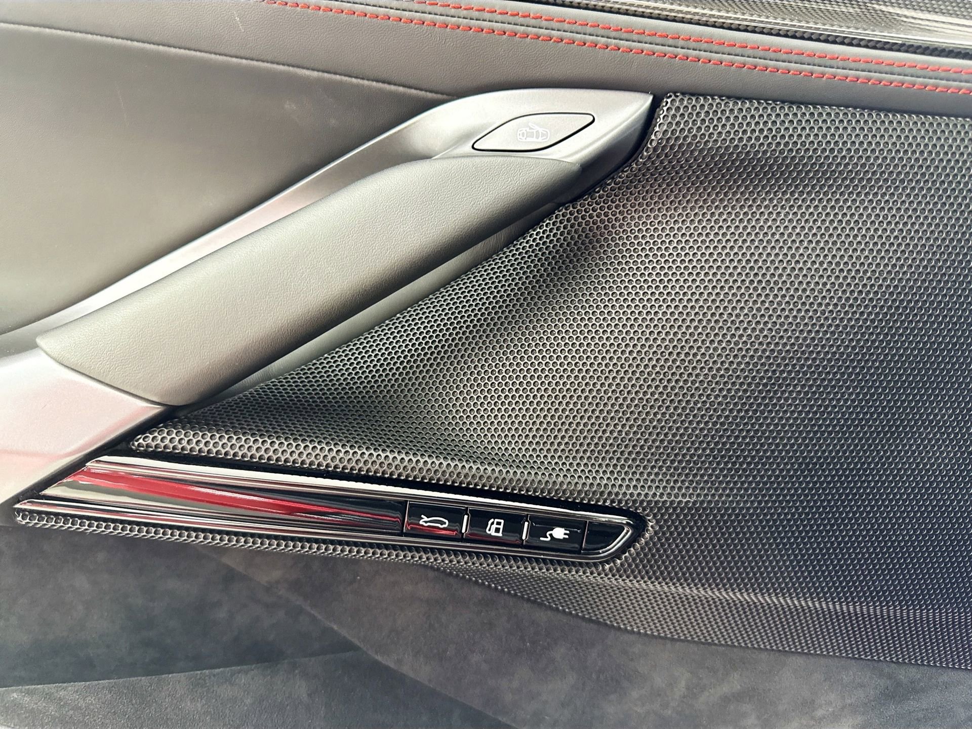 Certified 2022 Ferrari SF90 Spider AWD/4WD image 16