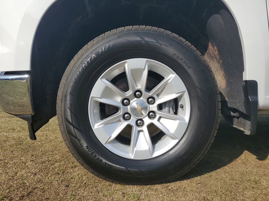 Used 2025 Chevrolet Silverado 1500 LT image 6