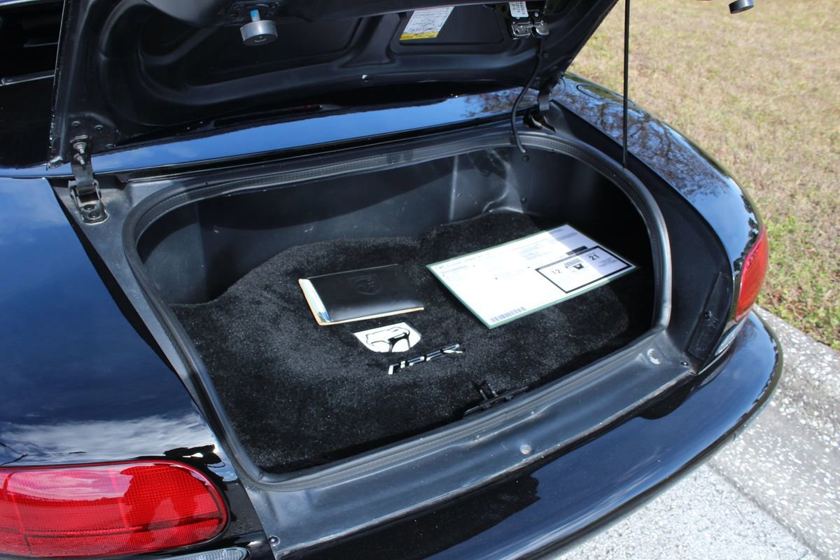 Used 2000 Dodge Viper RT/10 image 29