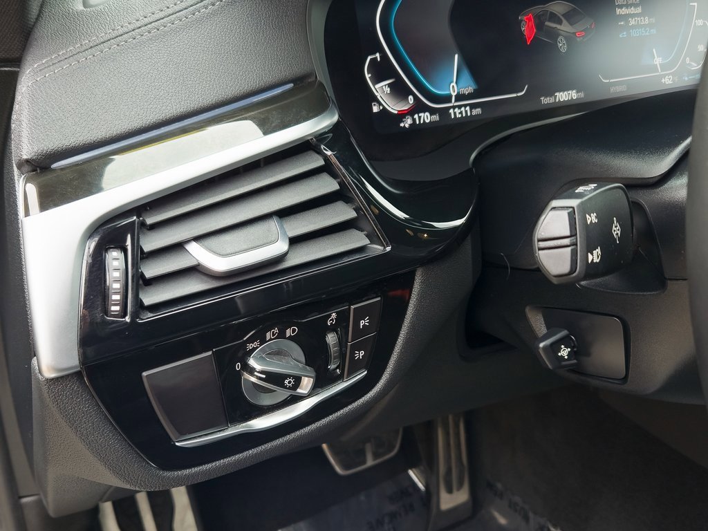 Used 2021 BMW 530e xDrive w/ M Sport Package image 13