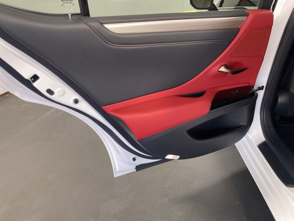 Used 2024 Lexus ES 350 F Sport w/ Accessory Package (Z2) image 25