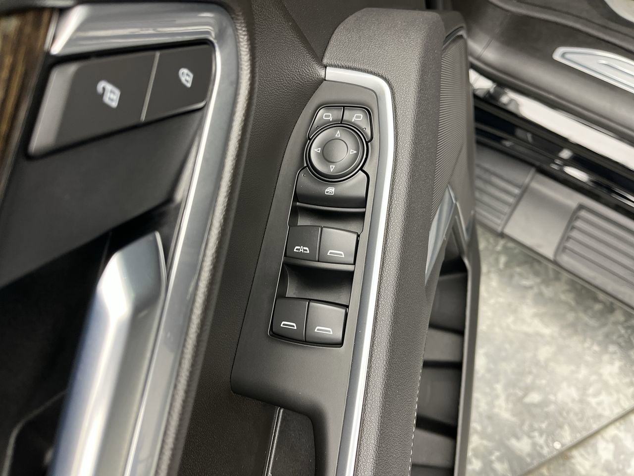 New 2026 GMC Sierra 1500 SLE AWD/4WD image 9