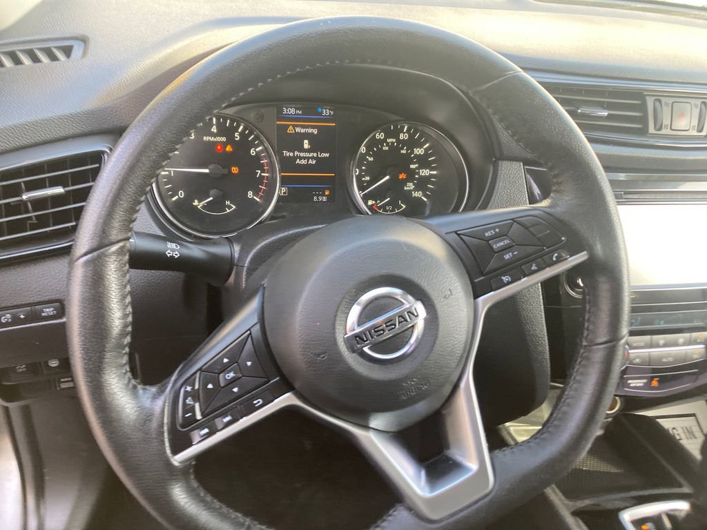 Used 2020 Nissan Rogue SV AWD/4WD image 18