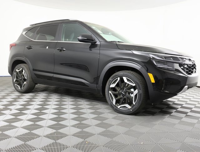 New 2025 Kia Seltos SX w/ SX Sunroof Package image 3