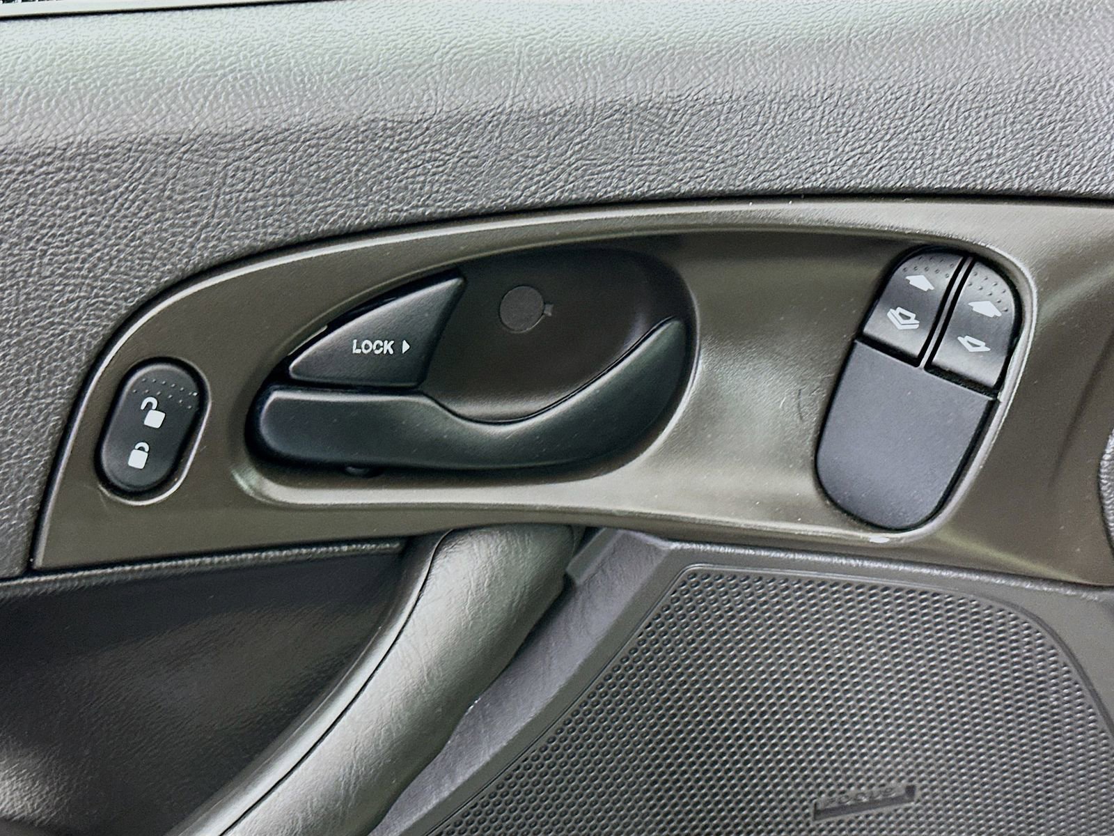 Used 2007 Ford Focus S FWD image 17