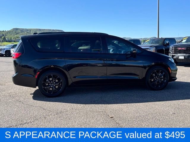 Used 2021 Chrysler Pacifica Limited w/ Premium & Safety Sphere Group AWD/4WD image 7