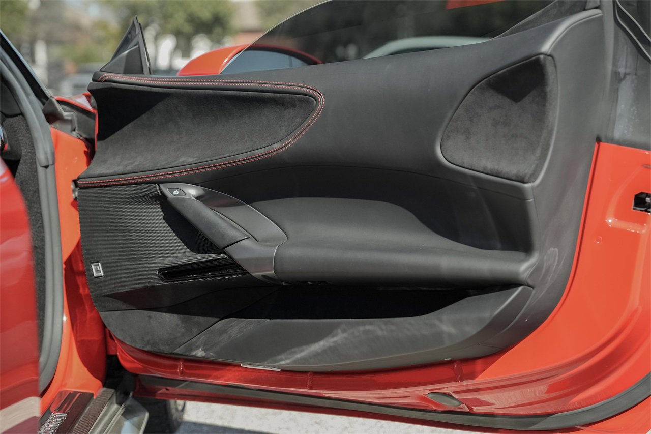 Used 2021 Ferrari SF90 Stradale Base image 36