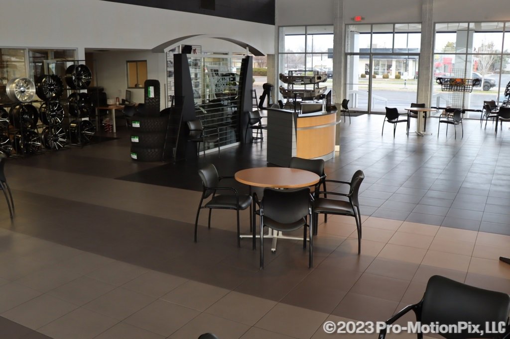 Used 2021 Chevrolet Silverado 1500 High Country w/ Technology Package image 37