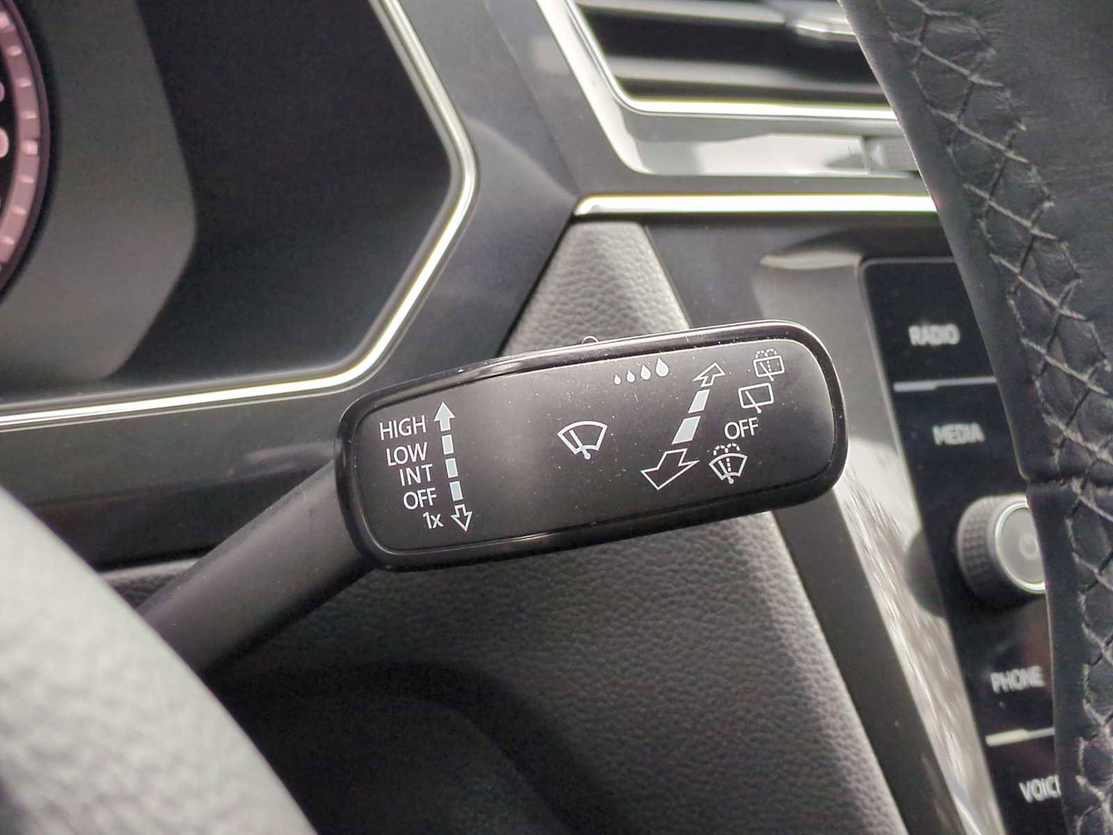 Used 2019 Volkswagen Tiguan SEL image 27