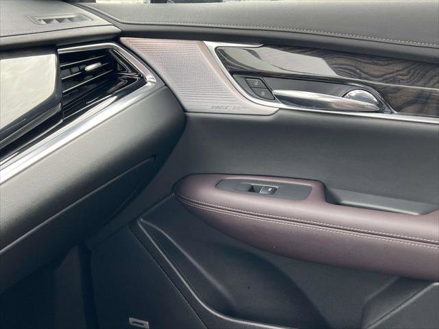 Used 2024 Cadillac XT6 Premium Luxury image 36