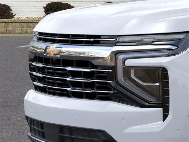 New 2026 Chevrolet Suburban LT image 13