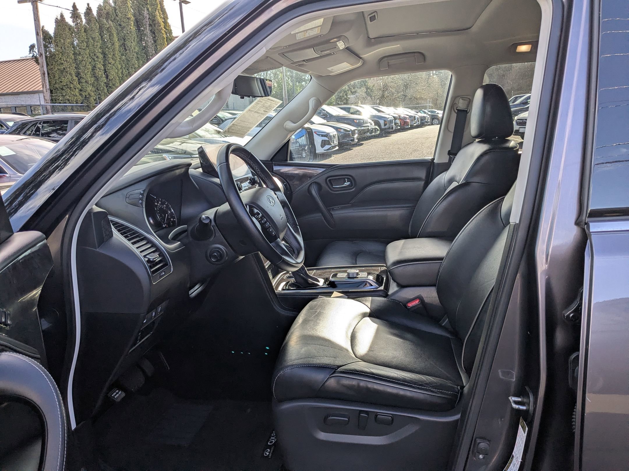 Used 2024 INFINITI QX80 Luxe image 13