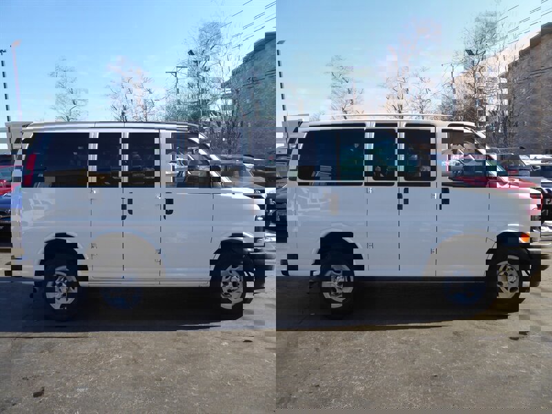 Used 2017 Chevrolet Express 2500 LS image 8