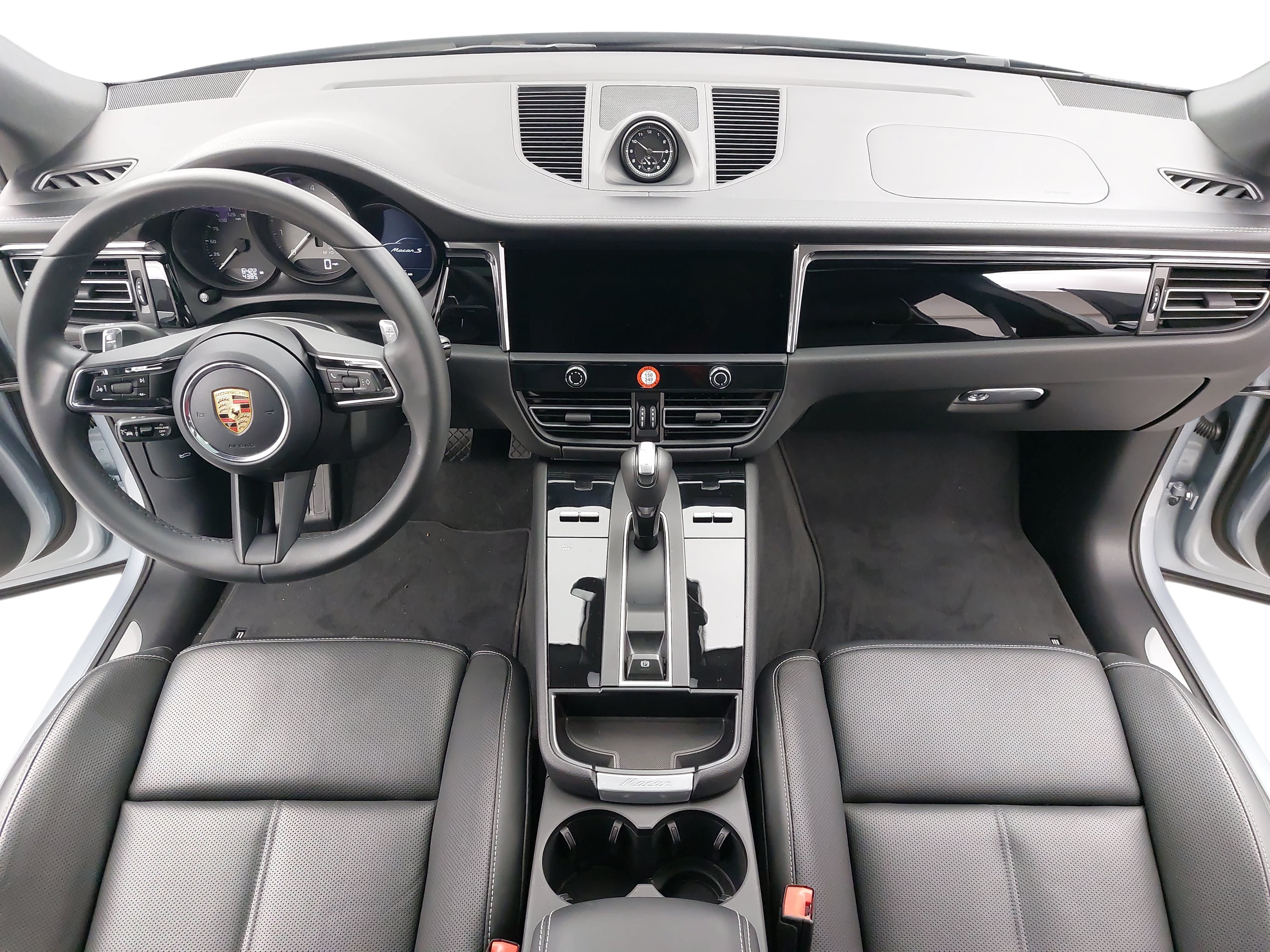 Certified 2026 Porsche Macan S AWD/4WD image 11