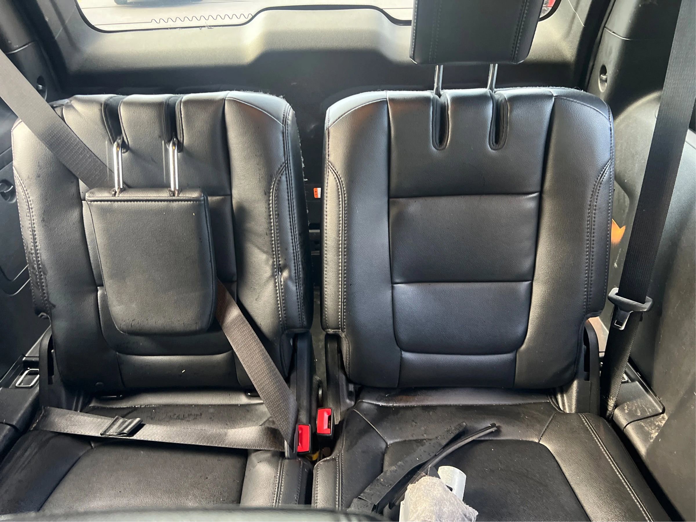 Used 2017 Ford Explorer XLT w/ Equipment Group 202A AWD/4WD image 27