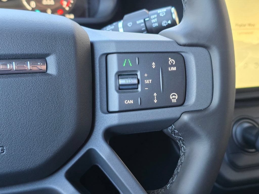 New 2026 Land Rover Defender 110 X-Dynamic SE AWD/4WD image 17