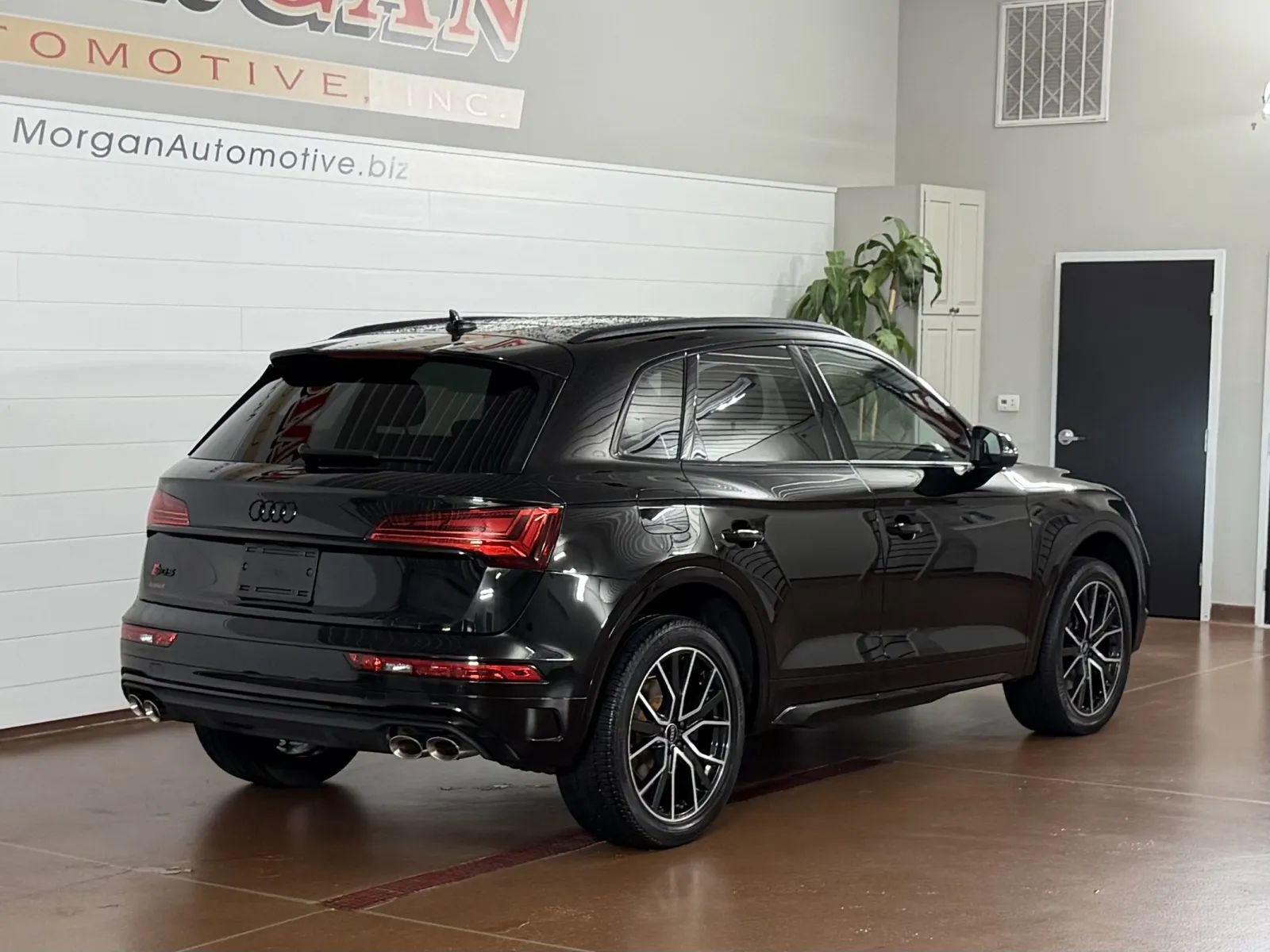Used 2023 Audi SQ5 Premium Plus w/ Premium Plus Package AWD/4WD image 3