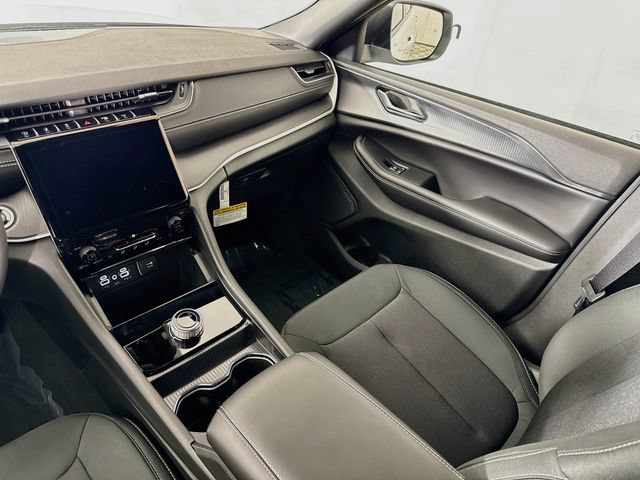 New 2027 Jeep Grand Cherokee Laredo AWD/4WD image 22