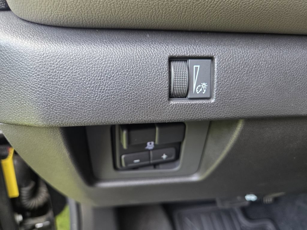 Used 2023 Chevrolet Colorado ZR2 w/ ZR2 Convenience Package III AWD/4WD image 12
