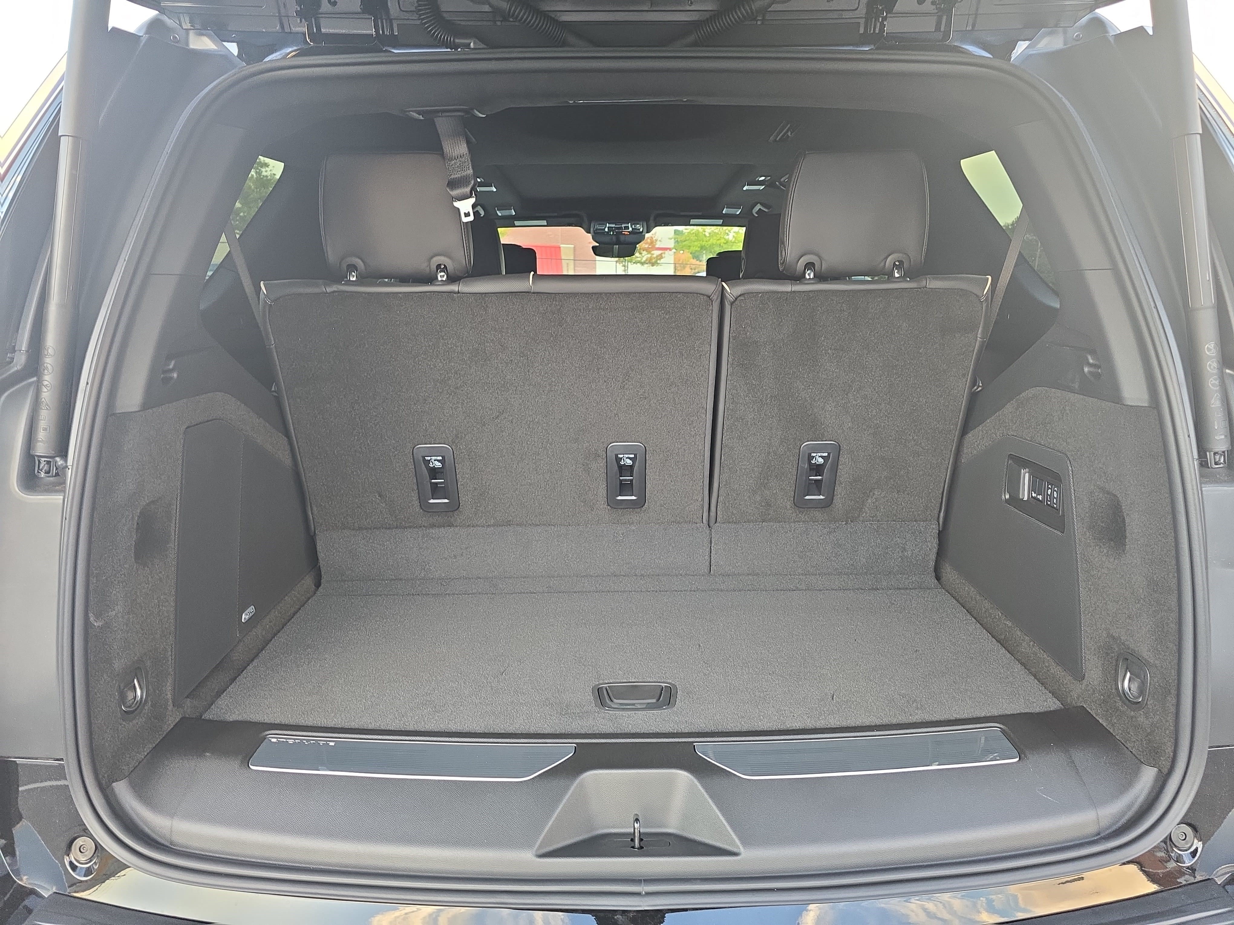 Certified 2026 Cadillac Escalade V AWD/4WD image 13